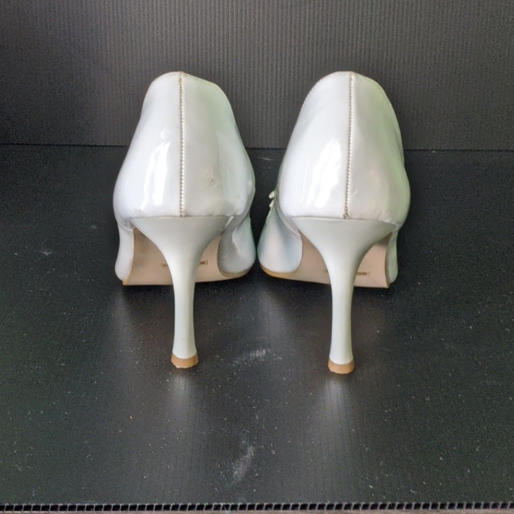 Shoes - Picture 3 of 4